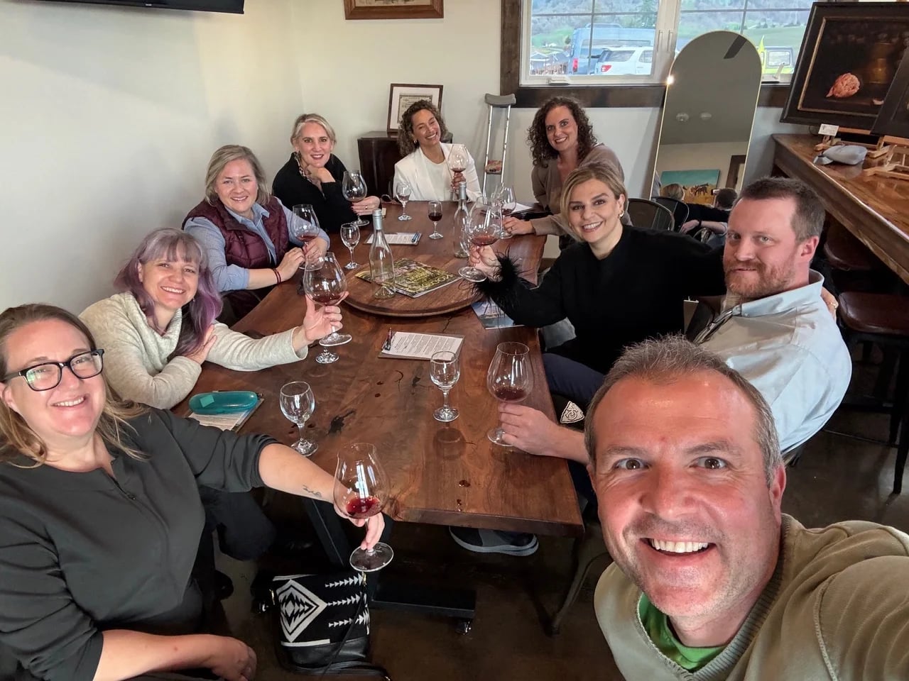 KEF Van group enjoying Oregon wine country